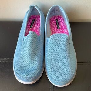 Danskin Now Memory Foam Women's slip-on shoes comfortable Blue Soft - NWOT